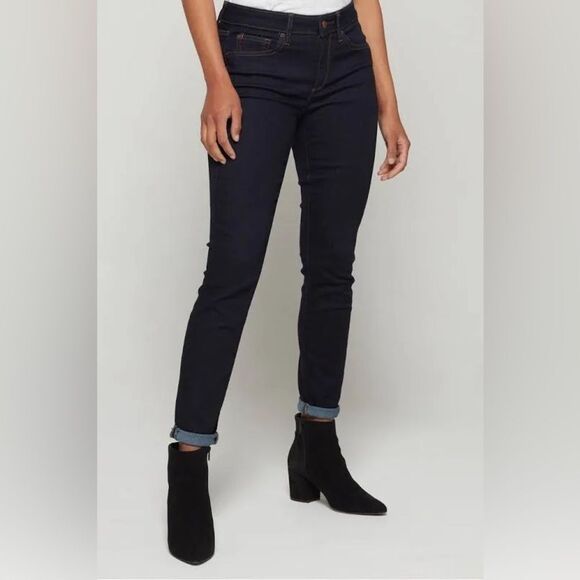 Gap Mid Rise Curvy True Skinny Jeans in Dark Rinsed Denim - Picture 2 of 7